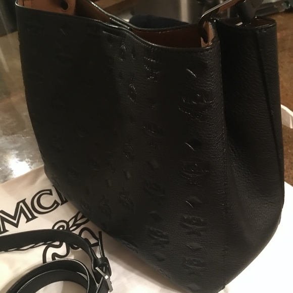 MCM KLARA BLACK MONOGRAM INCLUDES SHOULDER STRAP! - Picture 2 of 8